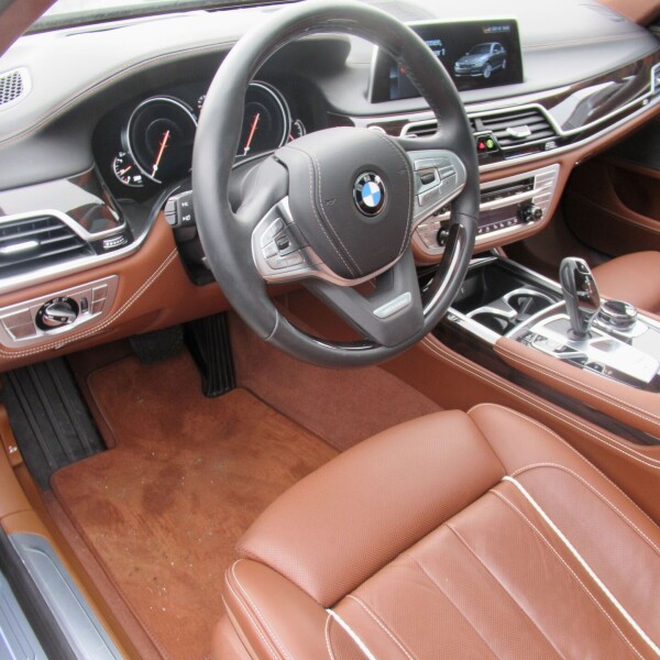 BMW 7-серии из Германии (41972)