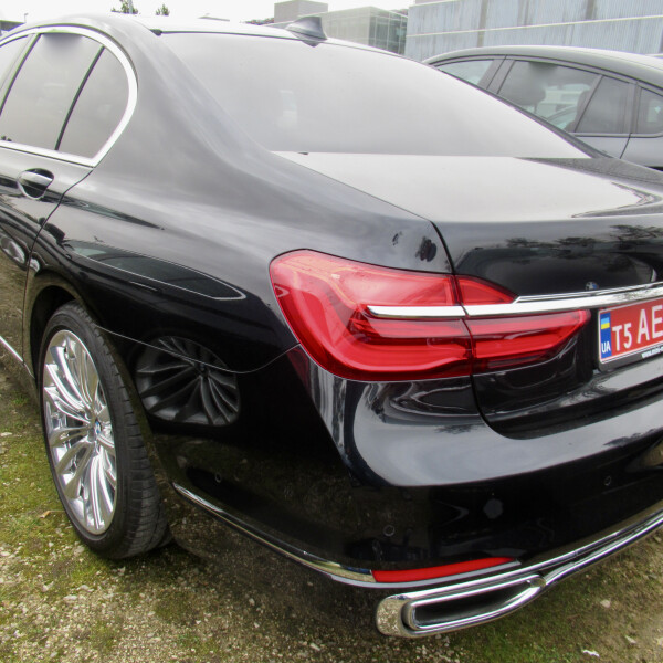 BMW 7-серии из Германии (41937)
