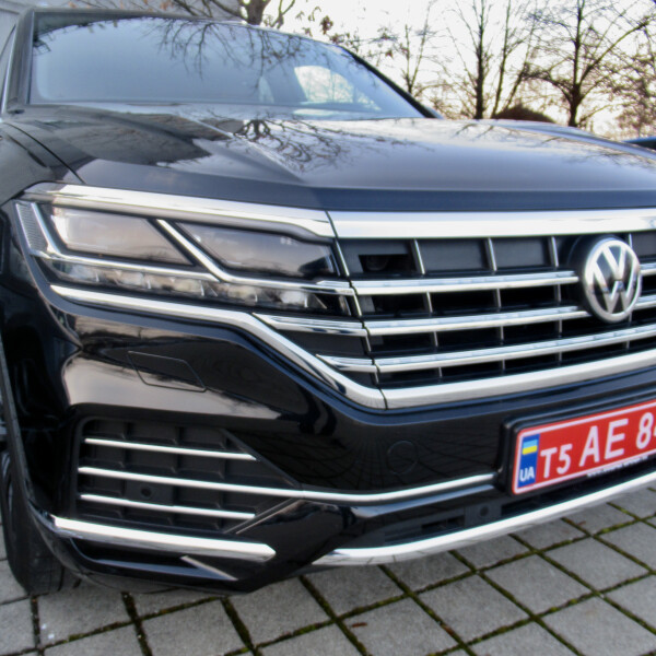Volkswagen Touareg из Германии (42135)
