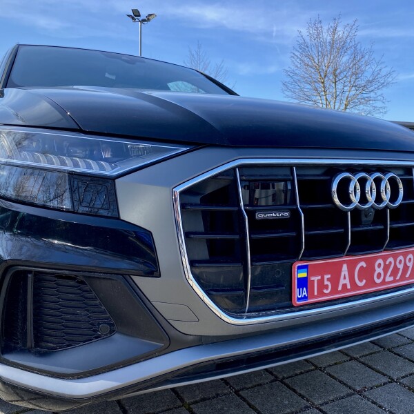 Audi Q8 из Германии (42879)