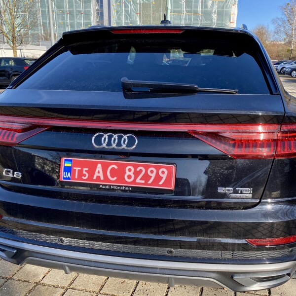 Audi Q8 из Германии (42886)