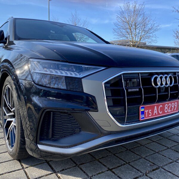 Audi Q8 из Германии (42873)