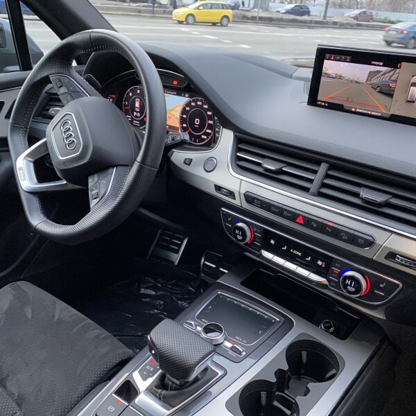 Audi Q7 из Германии (43074)