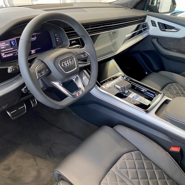 Audi SQ8 из Германии (43184)