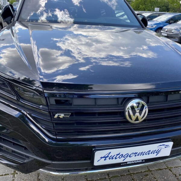 Volkswagen Touareg из Германии (43261)