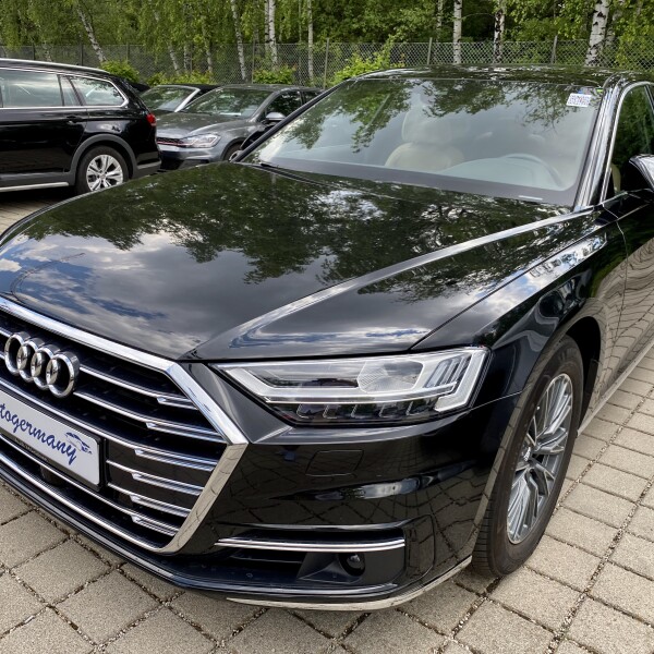 Audi A8  из Германии (43393)