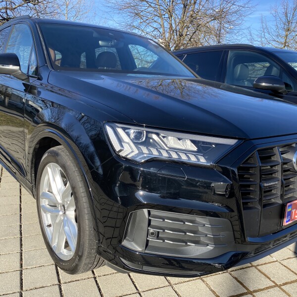 Audi Q7 из Германии (43868)