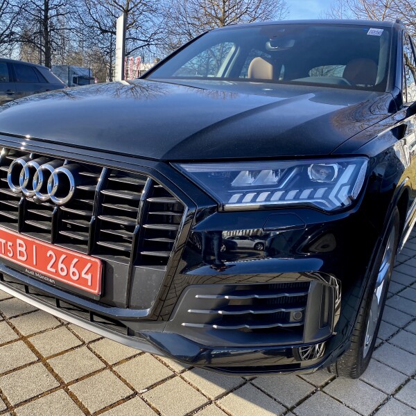 Audi Q7 из Германии (43842)