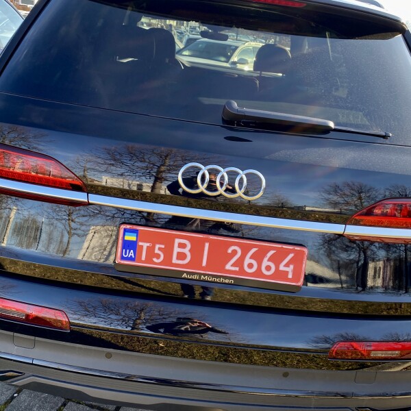 Audi Q7 из Германии (43869)