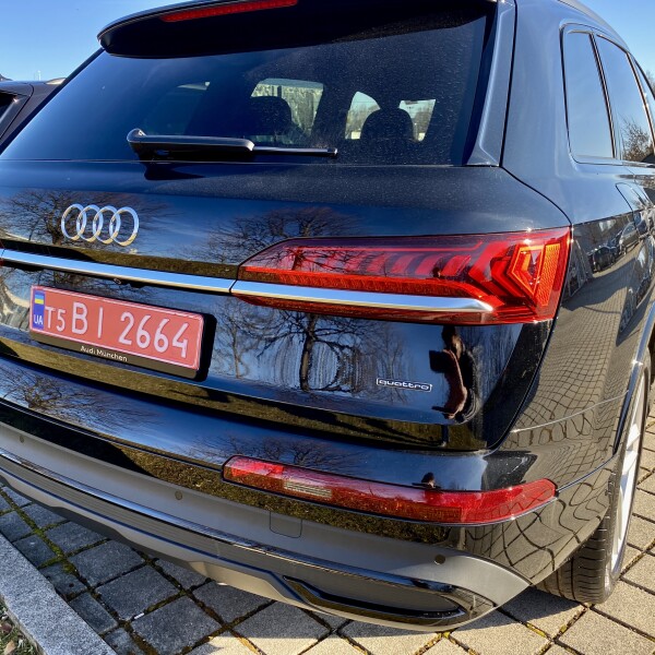 Audi Q7 из Германии (43860)
