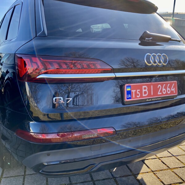 Audi Q7 из Германии (43873)