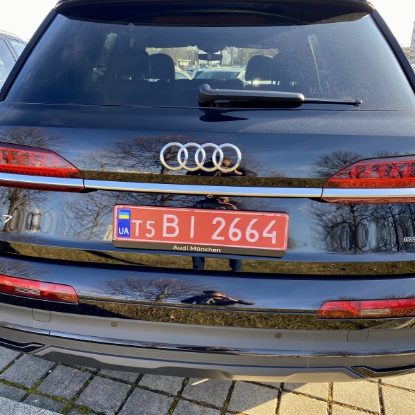 Audi Q7 из Германии (43871)