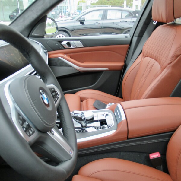 BMW X7 из Германии (44691)