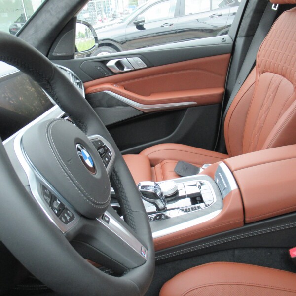 BMW X7 из Германии (44688)