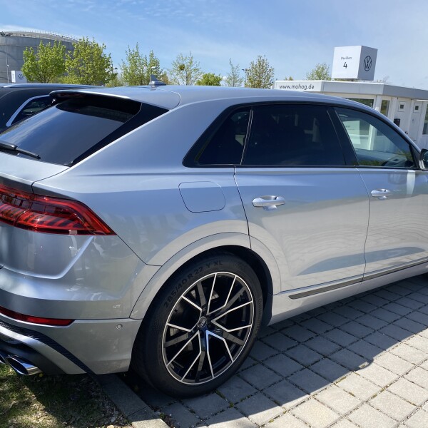 Audi SQ8 из Германии (45176)