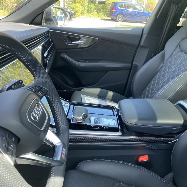 Audi SQ8 из Германии (45210)