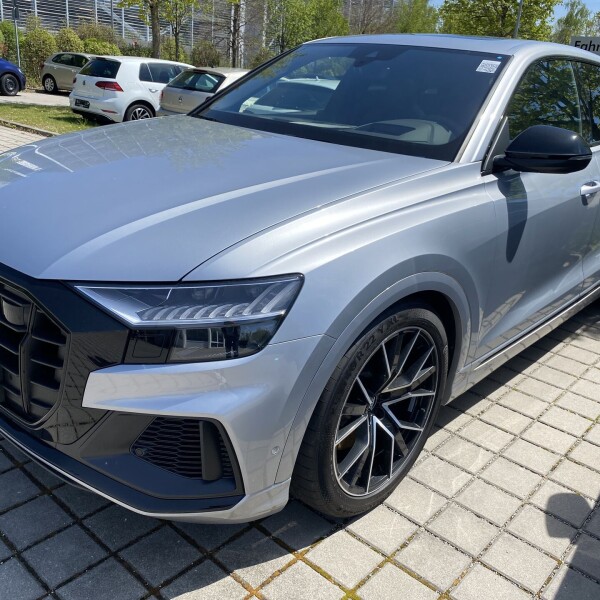 Audi SQ8 из Германии (45185)