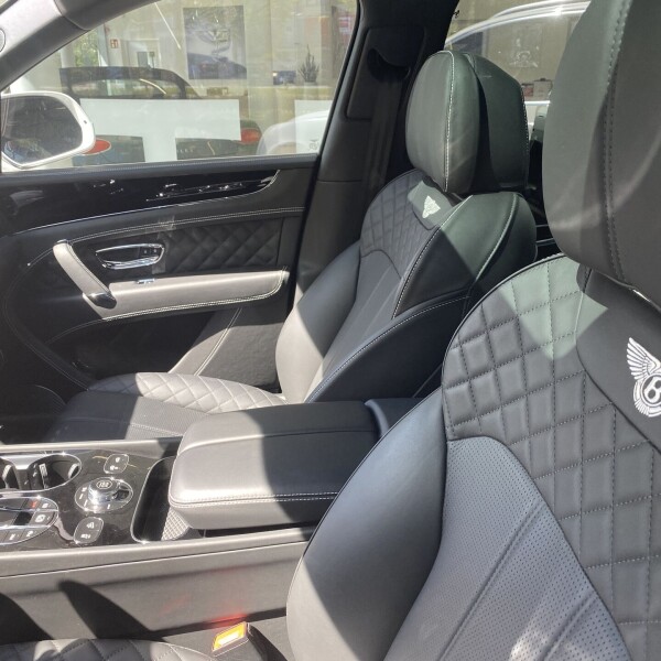 Bentley Bentayga из Германии (45745)