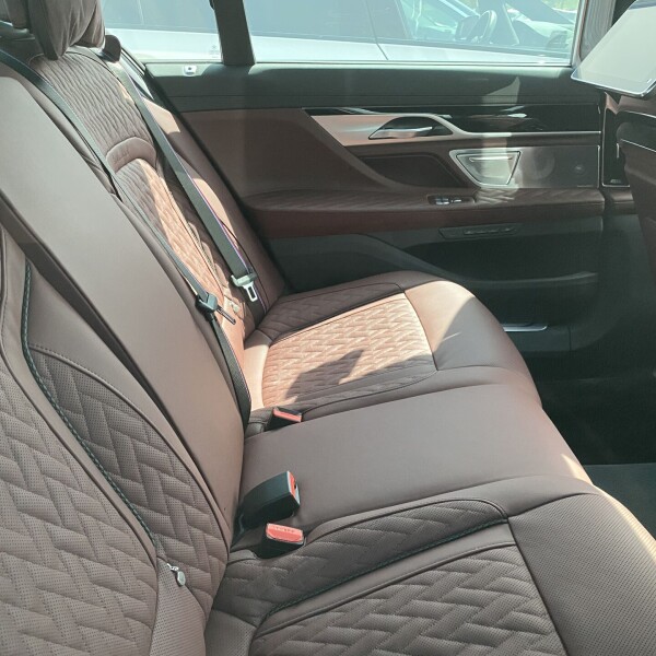 BMW 7-серии из Германии (46181)