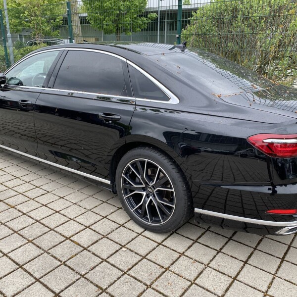 Audi A8  из Германии (46238)