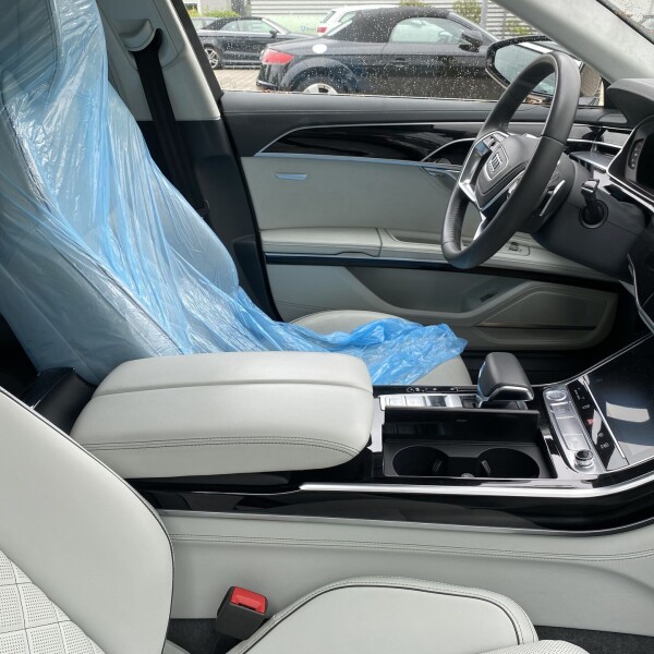 Audi A8  из Германии (46252)