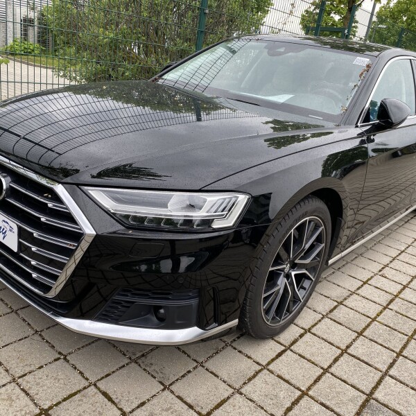 Audi A8  из Германии (46222)