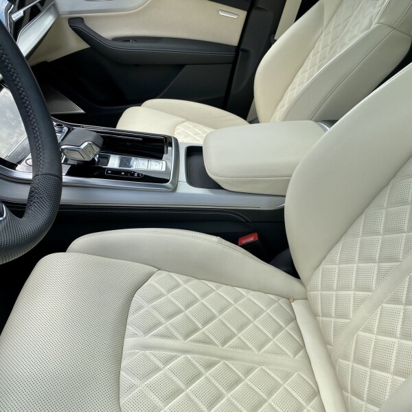 Audi SQ7 из Германии (46477)