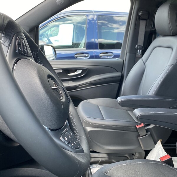 Mercedes-Benz EQV из Германии (46945)