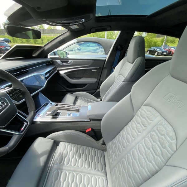 Audi RS7 из Германии (47144)