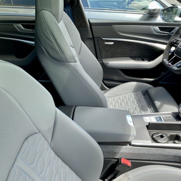 Audi RS7 из Германии (47128)