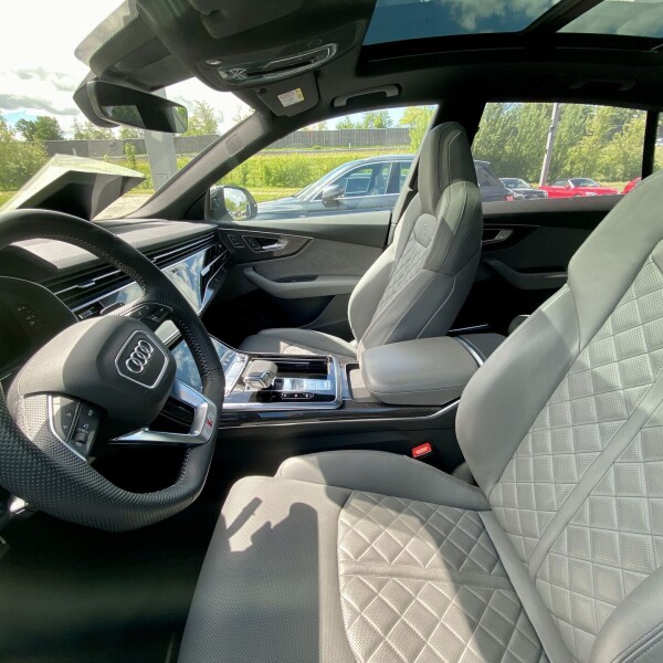 Audi SQ8 из Германии (47325)