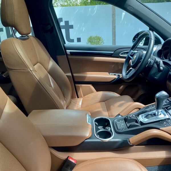 Porsche Cayenne из Германии (47375)
