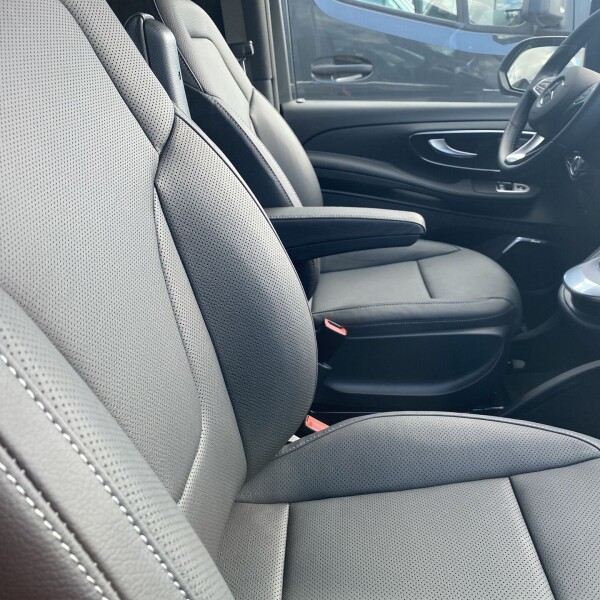 Mercedes-Benz Vito/ Viano V220, V250, V300 из Германии (47640)