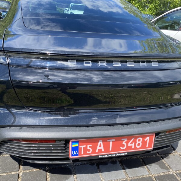 Porsche Taycan из Германии (48031)
