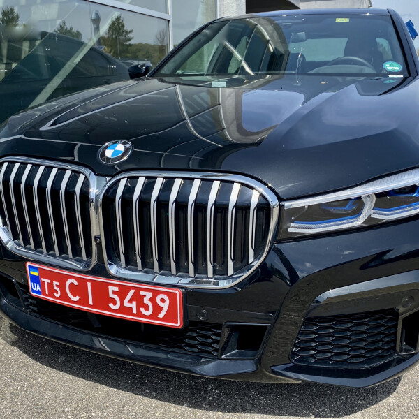 BMW 7-серии из Германии (48157)