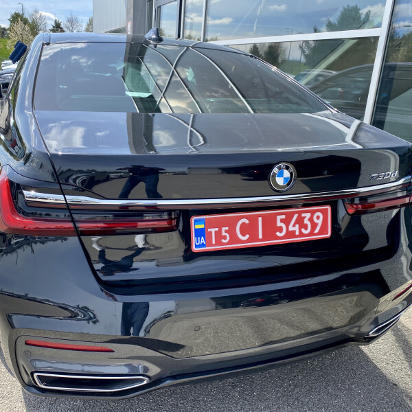 BMW 7-серии из Германии (48172)