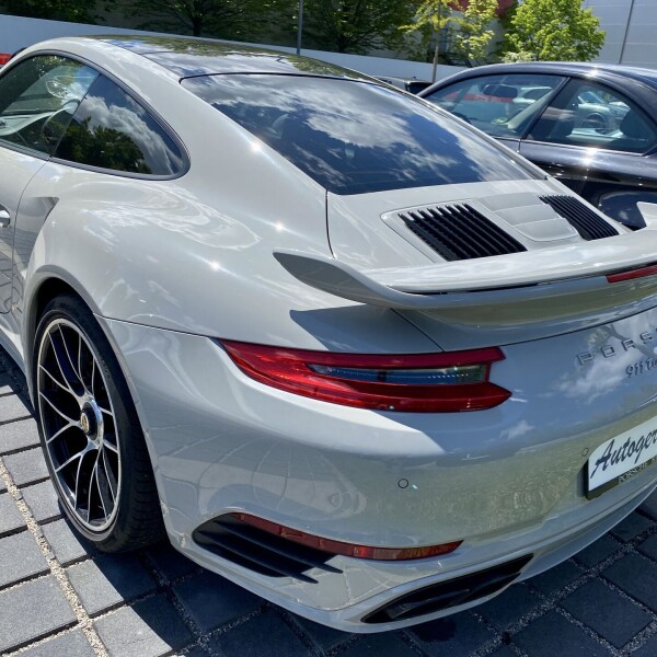 Porsche 911 из Германии (48258)