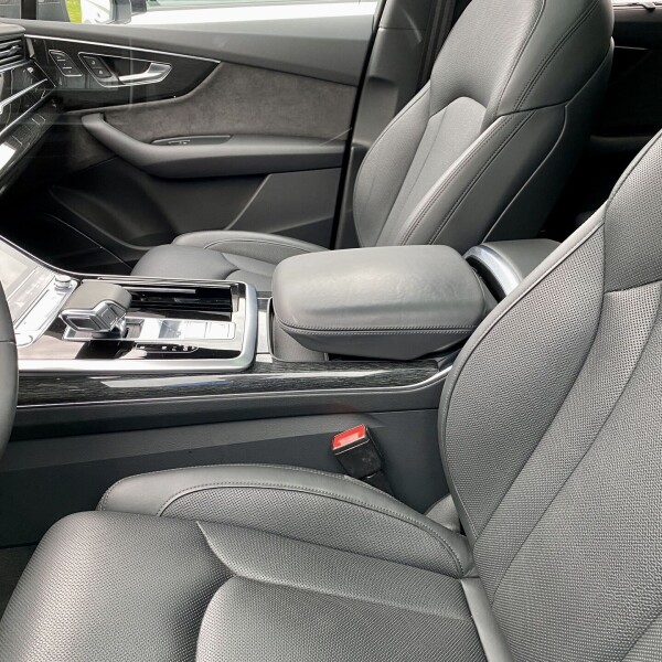 Audi Q7 из Германии (48308)