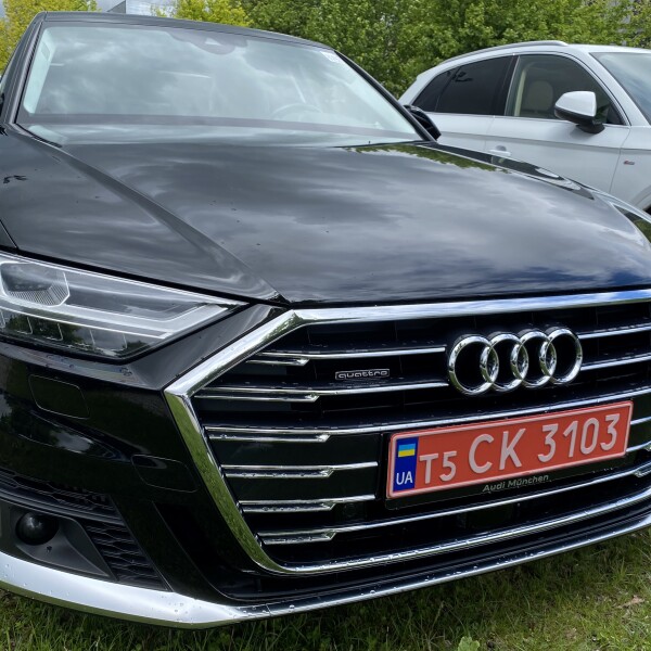 Audi A8  из Германии (48930)