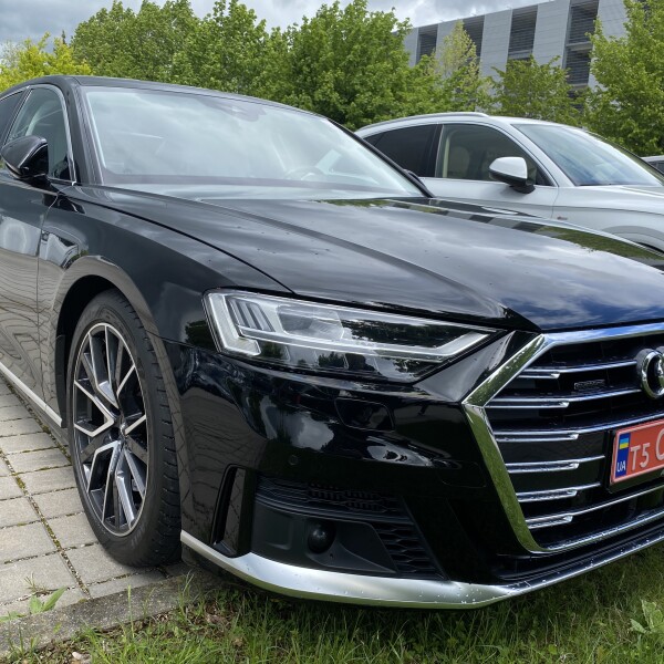 Audi A8  из Германии (48929)