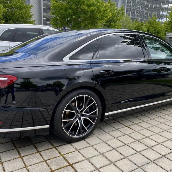 Audi A8  из Германии (48947)