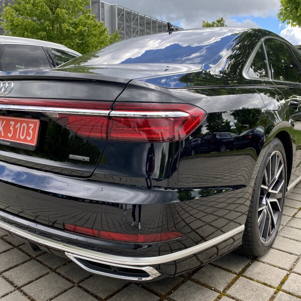 Audi A8  из Германии (48943)