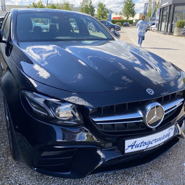 Mercedes-Benz E-Klasse из Германии (49343)