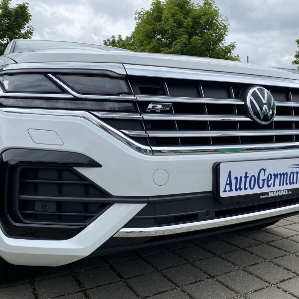 Volkswagen Touareg из Германии (49619)
