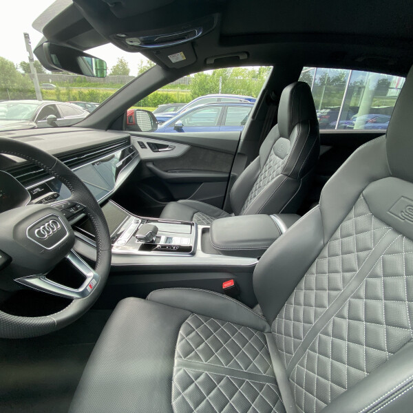 Audi Q8 из Германии (49856)