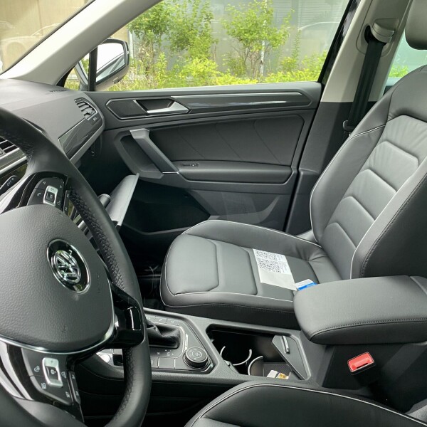 Volkswagen  Tiguan из Германии (49935)