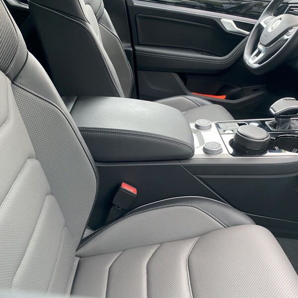 Volkswagen Touareg из Германии (50387)