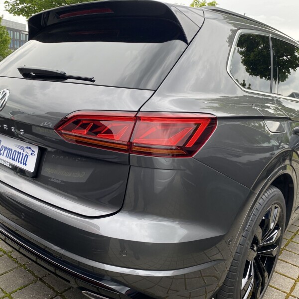 Volkswagen Touareg из Германии (50379)