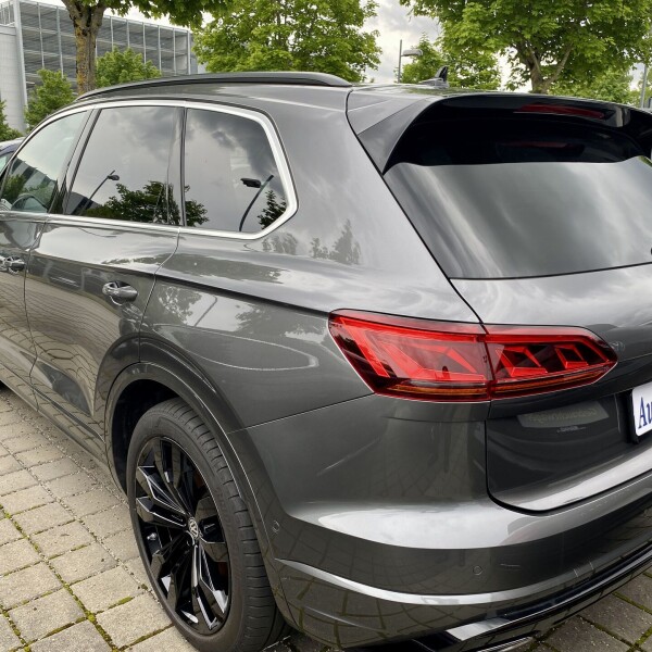 Volkswagen Touareg из Германии (50377)