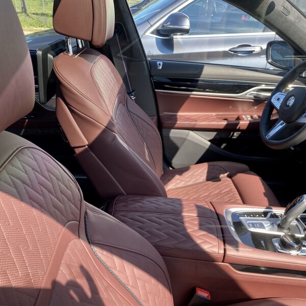 BMW 7-серии из Германии (50438)